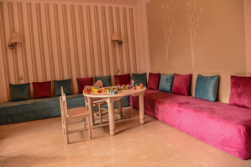 Beautiful, Great Equipped 122 M Holiday Apartment Near Majorelle Garden And Gueliz With Pool Views And A Large Balcony And Terrace Marraquexe Exterior foto