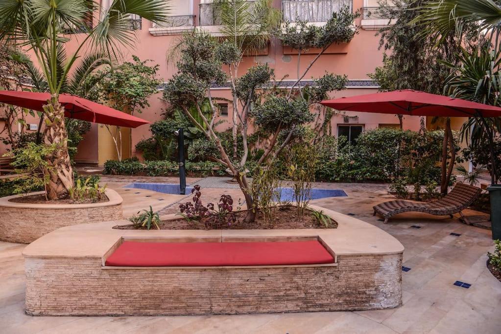 Beautiful, Great Equipped 122 M Holiday Apartment Near Majorelle Garden And Gueliz With Pool Views And A Large Balcony And Terrace Marraquexe Exterior foto