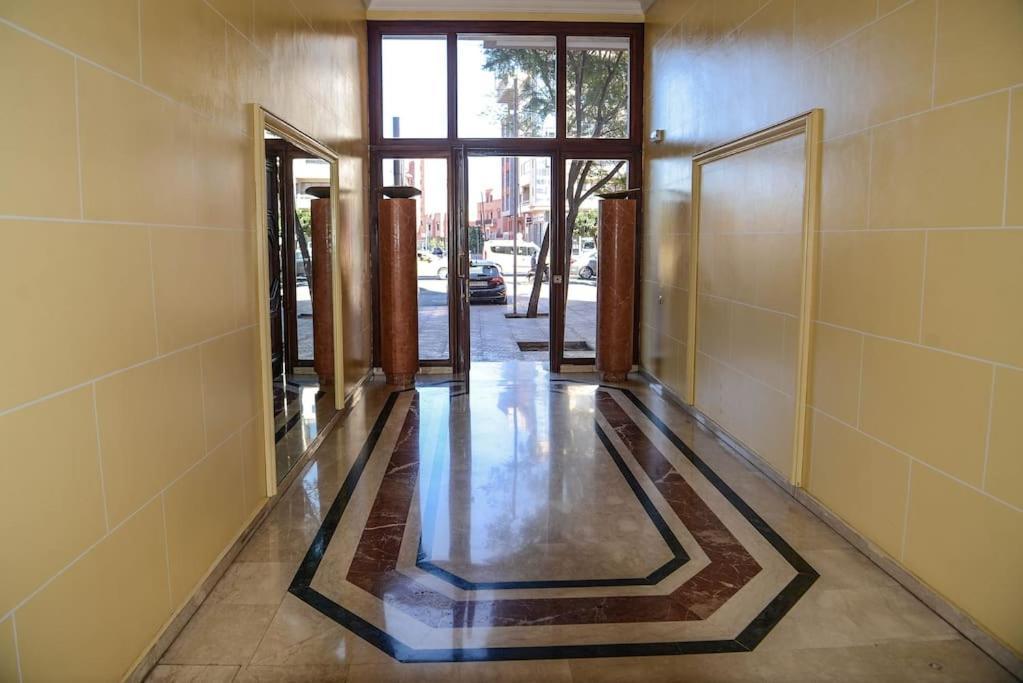 Beautiful, Great Equipped 122 M Holiday Apartment Near Majorelle Garden And Gueliz With Pool Views And A Large Balcony And Terrace Marraquexe Exterior foto