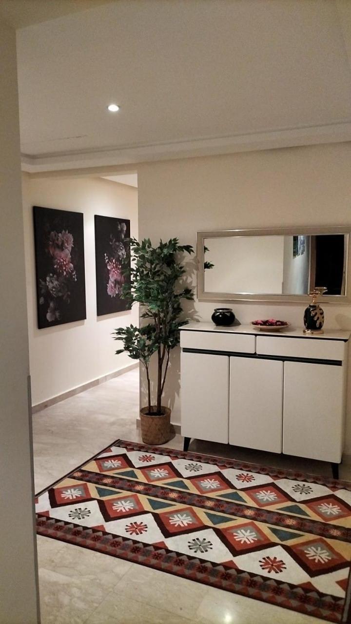 Beautiful, Great Equipped 122 M Holiday Apartment Near Majorelle Garden And Gueliz With Pool Views And A Large Balcony And Terrace Marraquexe Exterior foto