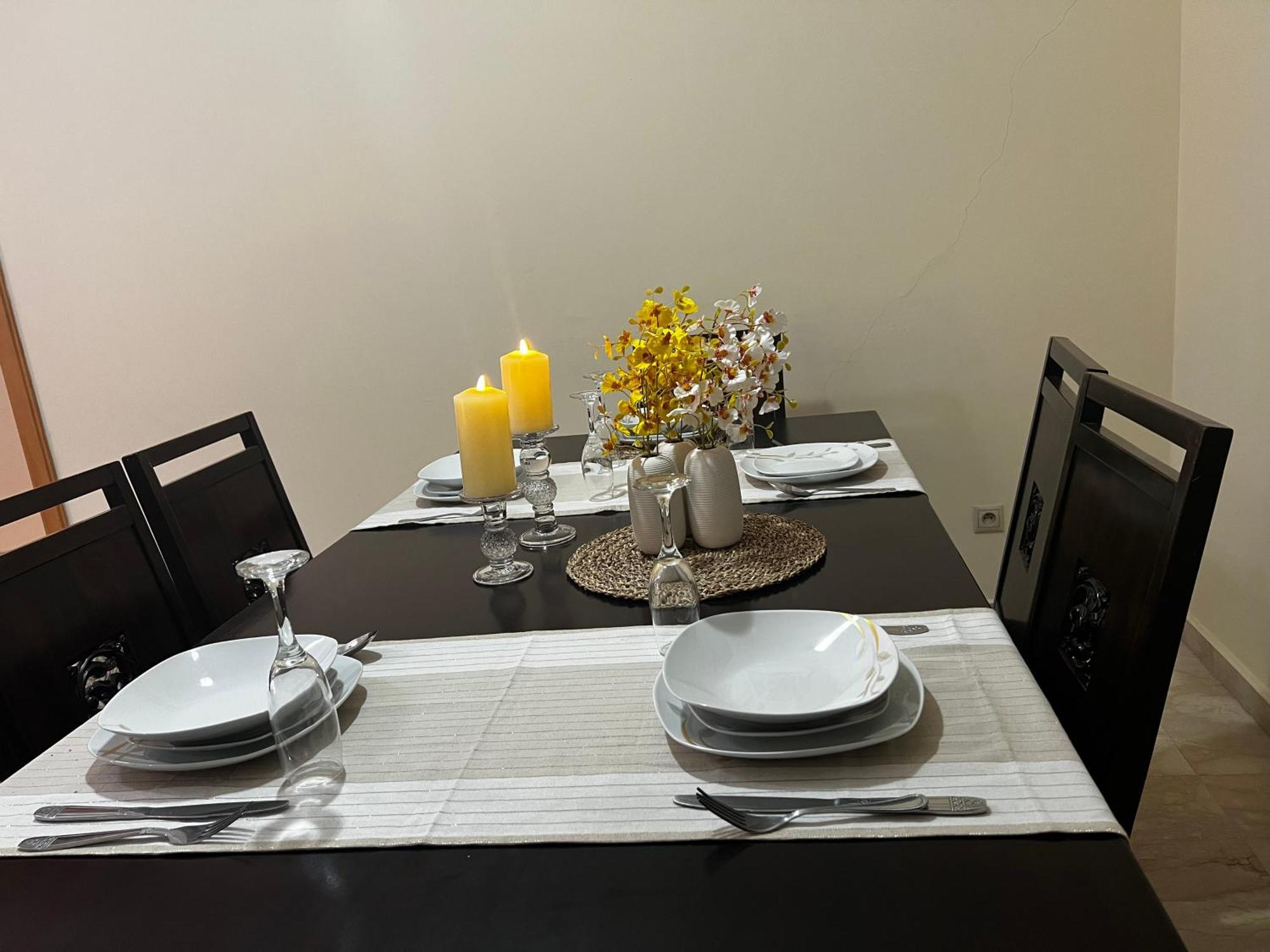 Beautiful, Great Equipped 122 M Holiday Apartment Near Majorelle Garden And Gueliz With Pool Views And A Large Balcony And Terrace Marraquexe Exterior foto