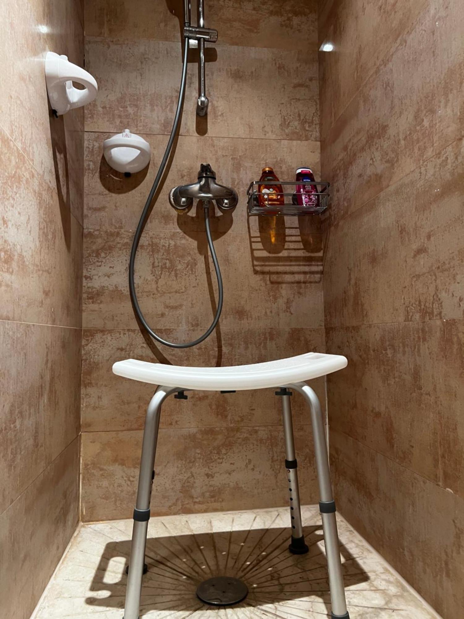 Beautiful, Great Equipped 122 M Holiday Apartment Near Majorelle Garden And Gueliz With Pool Views And A Large Balcony And Terrace Marraquexe Exterior foto